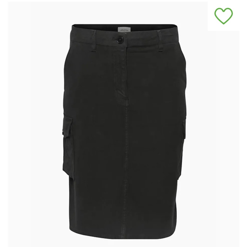 Aritzia Havasu Black Mid-Rise Cargo Skirt
